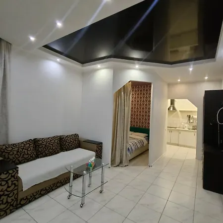 Apartment On Rudanskogo *